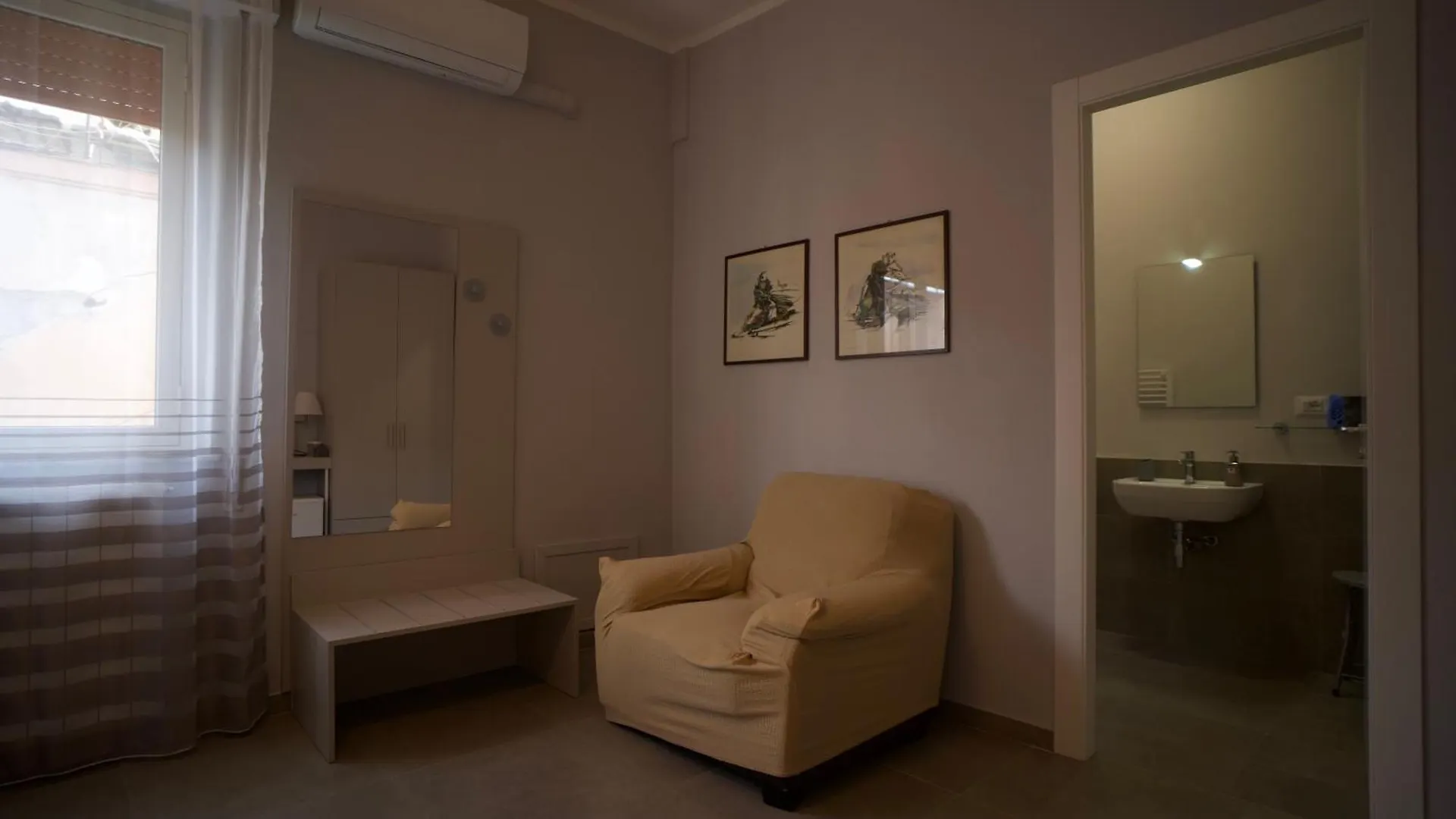 Donna Franca Rooms And Suite Palerme 0*,